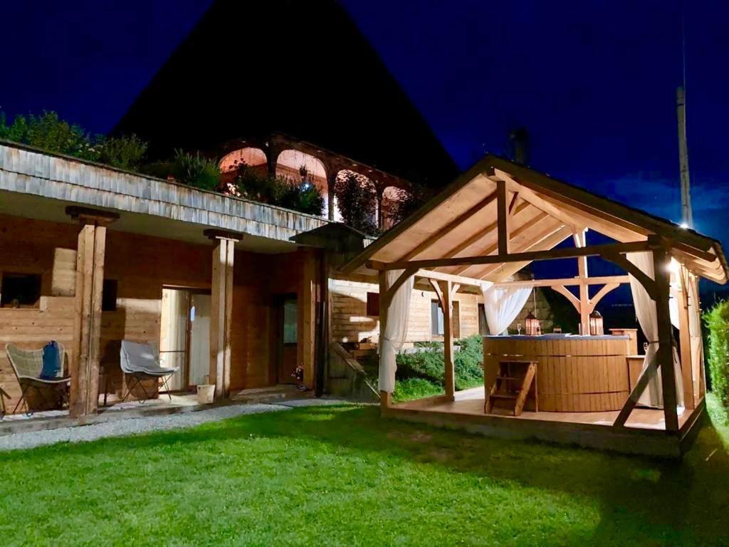 Casa Ralucai Hotel Moisei Ngoại thất bức ảnh