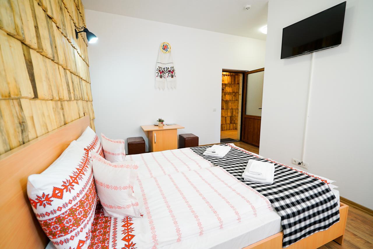 Casa Ralucai Hotel Moisei Ngoại thất bức ảnh