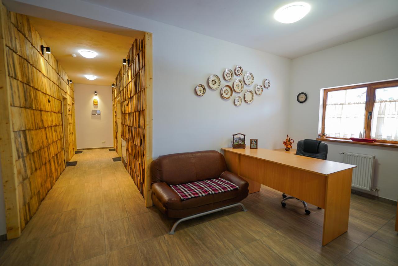 Casa Ralucai Hotel Moisei Ngoại thất bức ảnh