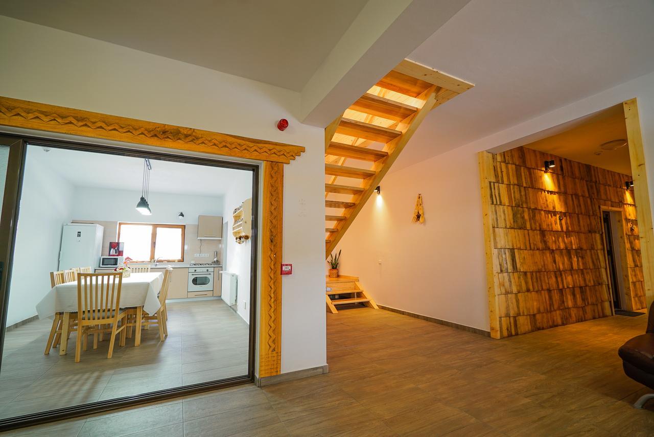 Casa Ralucai Hotel Moisei Ngoại thất bức ảnh